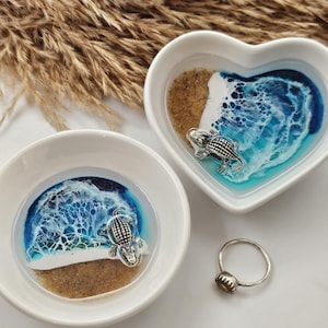 Personalized Alligator Ring Dish, Florida Gators Gift, Reptile Gifts, Kids Room Decor, Ocean Resin Jewelry Holder, Crocodile Enthusiast