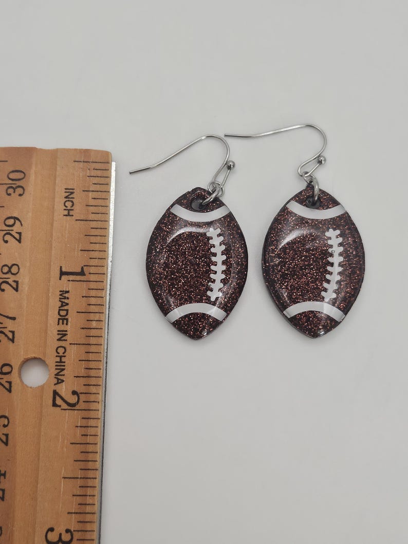 Personalized Football Earrings, Custom Team Colors, Sparkly Game Day Glitter Earrings, Sports Fan Gift, Football Jewelry, Super Bowl Earring afbeelding 7