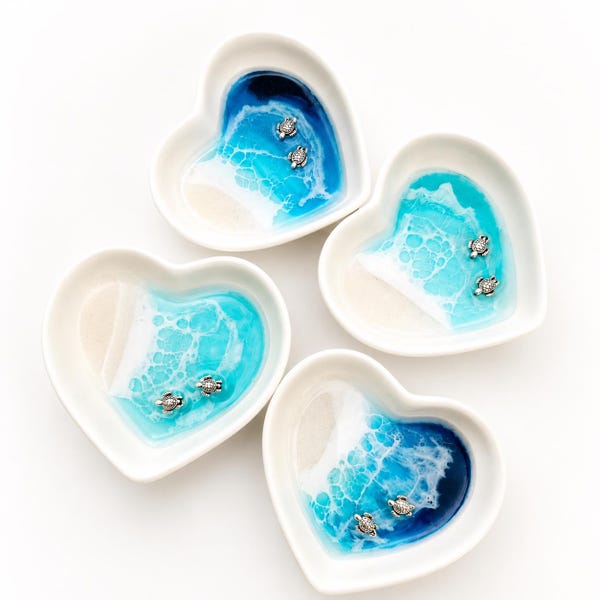 Personalized Sea Turtle Ring Dish, Custom Name or Date Ceramic Heart Trinket Dish, Beach Ocean Gift, Wedding Anniversary Housewarming Gifts