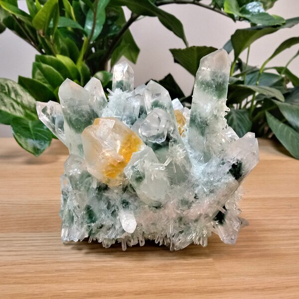 59 - 32.84 oz - Green Phantom Quartz Cluster - Spiritual Astral Projection Crystal - Meditation Alter Power Stone - Beautiful Wedding Gift