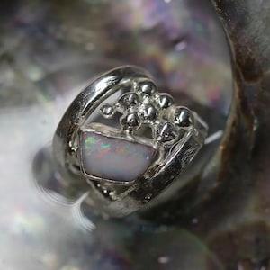 Magnificent unique piece 925 silver opal Size 53