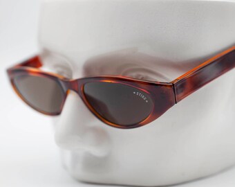 Sting gn 806 49, Made in Italy Vintage Sunglasses, 1990's, Premium Acetate Frame, Cat eye Model, Tortoise, Never Used, Deadstock