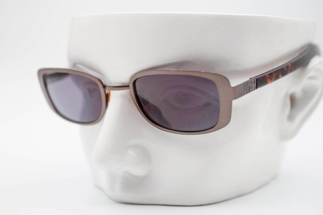 Roccobarocco Sunglasses ROCCOBAROCCO SUNGLASSES BLACK WHITE FRAME - Main Image