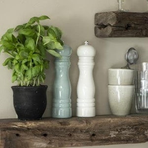 Fantastic salt and pepper mill Krydderi in country house style, light green