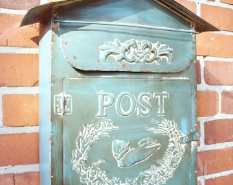 Briefkasten aus Metal im Landhaus Shabby chic Stil, blau-türkis