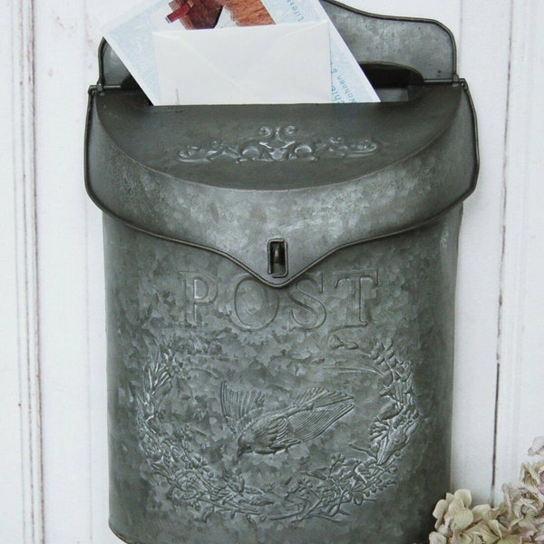 Briefkasten, Postkasten aus Zink Metall im charmantem Landhaus Shabby Chic Stil