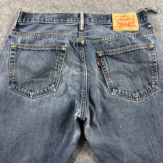 Size 33x31.5 Vintage Blue Wash Levis 569 Jeans Le… - image 9