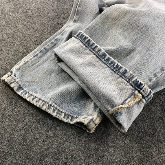 Size 33x32.5 Vintage Light Wash Levis 505 Jeans F… - image 4