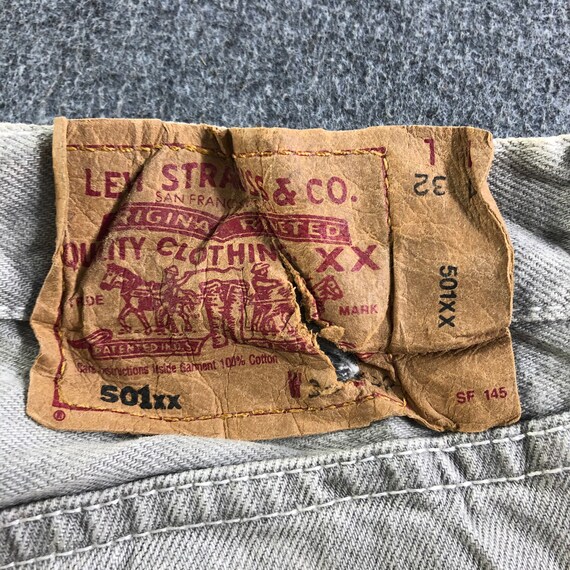 Size 30x31 Vintage Light Wash Levis 501 Jeans Lev… - image 10