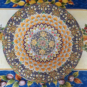 Majolic wall plate in full Renaissance design.