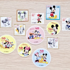 12 gebruikte Japanse postzegels, Mickey Mouse-stempel, om te verzamelen, te knutselen en te versieren