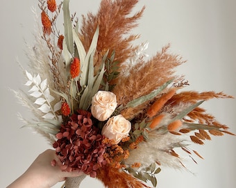 Ramo de novia terracota verde salvia, flores color naranja óxido quemado, arreglo nupcial bohemio, decoración otoñal de eucalipto, temática desértica - Siena