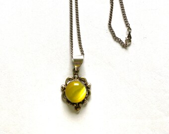 Vintage Sterling Silver Carnelian Cabochon Taxco Choker Necklace Star Pendant and 14.5 5mm Choker