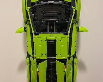 Wall mounting solution for LEGO Lamborghini Sián 42115