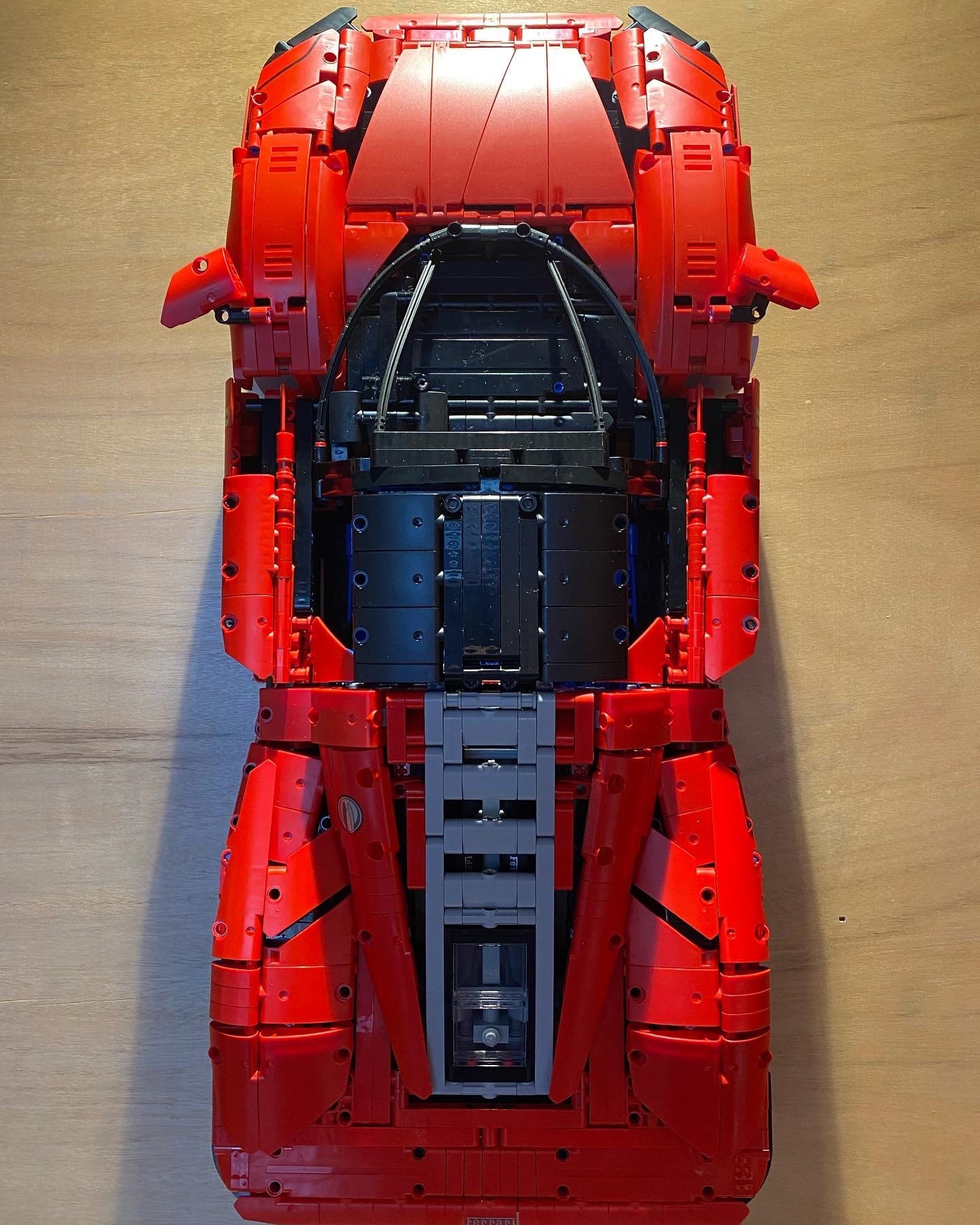 レゴテクニック フェラーリ デイトナ SP3 42143 用壁掛け