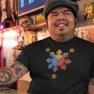 T-shirt Soleil et Étoiles des Philippines, T-shirt Drapeau des Philippines, Cadeau pour Philippin fier, Cadeau pour Philippin fière, Cadeau Fierté Pinoy, Cadeau Fierté Pinay