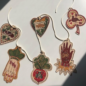 Illustrated Paper Garland - Rabbit Radish Hands and Heart