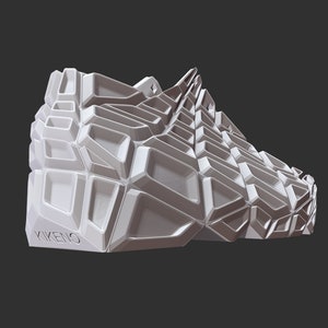 Può includere: Un design di sneaker bianco e geometrico con una struttura angolare complessa. La scarpa presenta una superficie strutturata e la parola "KIKENO" è visibile sul lato. Il design è ambientato su uno sfondo grigio scuro.