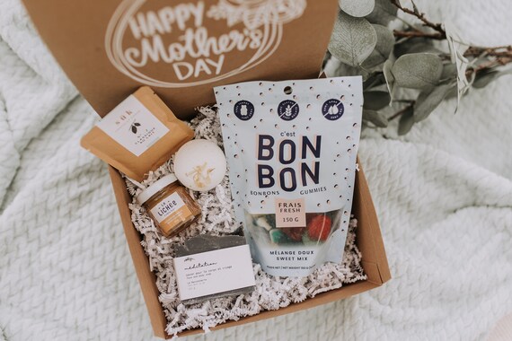 Personalized Mom Gift Box