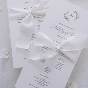 Programma di matrimonio romantico minimalista con nastro, ordine del servizio di matrimonio, programma di matrimonio con ordine degli eventi, programma dell'ordine del giorno
