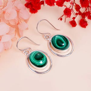 Green Malachite Earring, 925 Sterling Silver Earring, Gemstone Earring, Drop Dangle Earring, Elegant Earring, Birthday Gift For Friends.