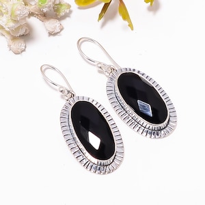 Black Onyx Earring, 925 Sterling Silver Earring, Gemstone Earring, Elegant Earring, Handmade Earring, Wedding Jewelry Gift For All Friends.
