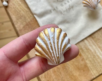 Antique style Seaside Shell Drawer Cupboard Cabinet  Knob in Beach Washed Gold