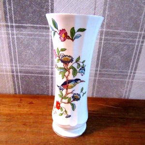 Aynsley Porcelain vase - Fine English Bone China