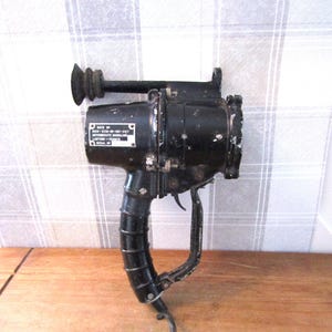 Signalling lantern - WW2 Admiralty Intermediate Signalling lantern - Royal Navy