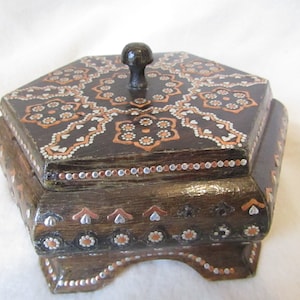 Box - Hexagonal Decorated Wooden Box Hinged Lid - Lovely design - Jewelrey box