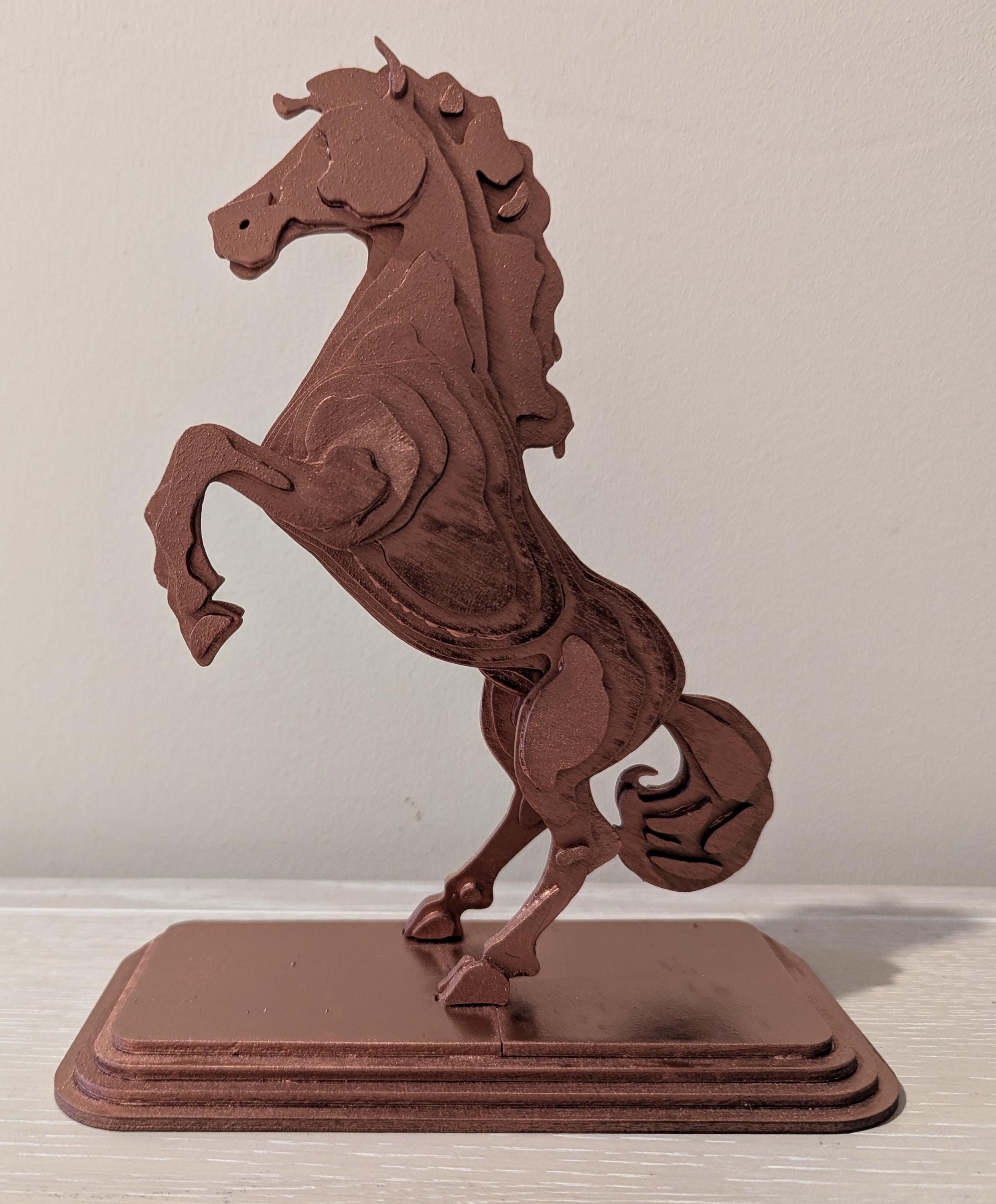 リアルな馬の彫刻 リアルな馬の彫刻
