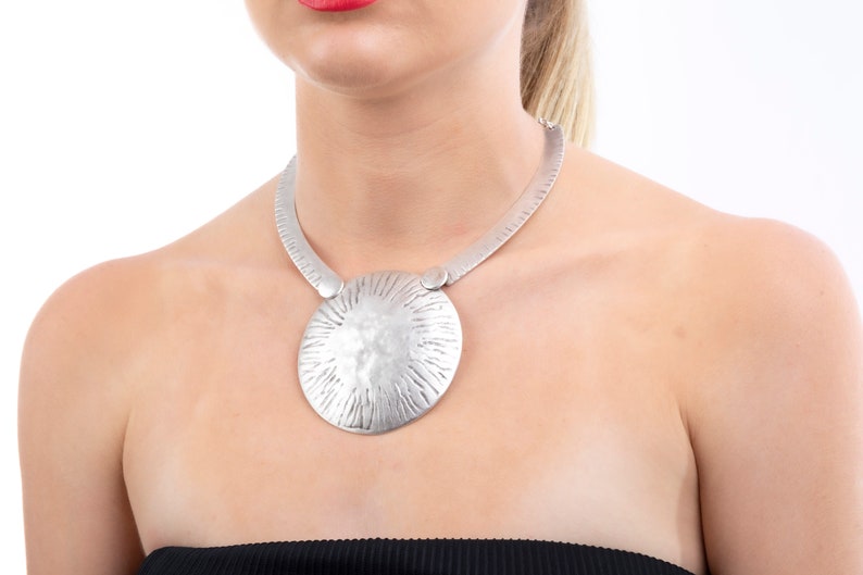 Ethnic Bohemian Style Custom Handmade Jewelry Women Necklace Zamak Silver Plated Accessories