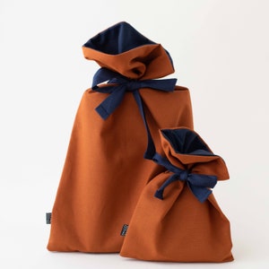 Geschenkbeutel Kräftiges Kupfer und Dunkelblau