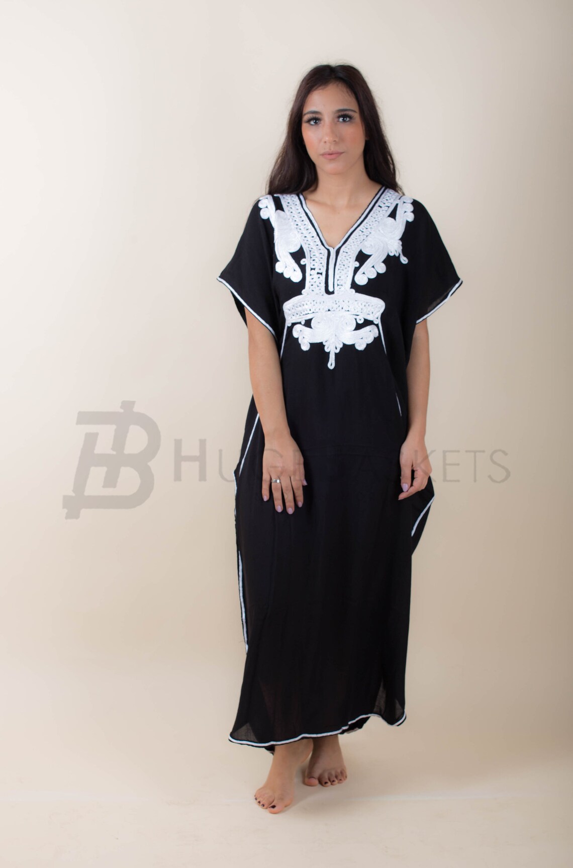 kaftan black and white