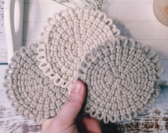 Macramé Flower Coasters, Boho Home Décor, Minimal Home, Table Accessories, Mug Rug, Gift for Home, Gift for Her, Set of 2, Mother's Day Gift