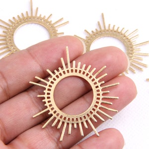 Raw brass earring pendant-Brass earring charms-Sun shape earrings-earring connector-Geoometrical shape findings-Jewelry supply BR0134