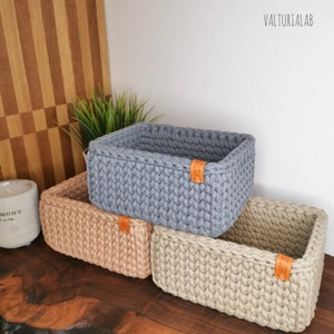 Rectangular crochet basket with wooden base | Crocheted utensil | Storage basket | Decorative basket | Crochet basket | Home Decor | Utensil basket