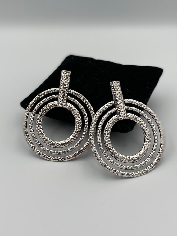 Vintage Spiral Silver Tone 2.12” (5 cm) Pierce Ear