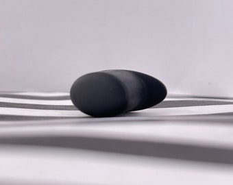 14mm silicone labret plug, for stretched lip piercings.