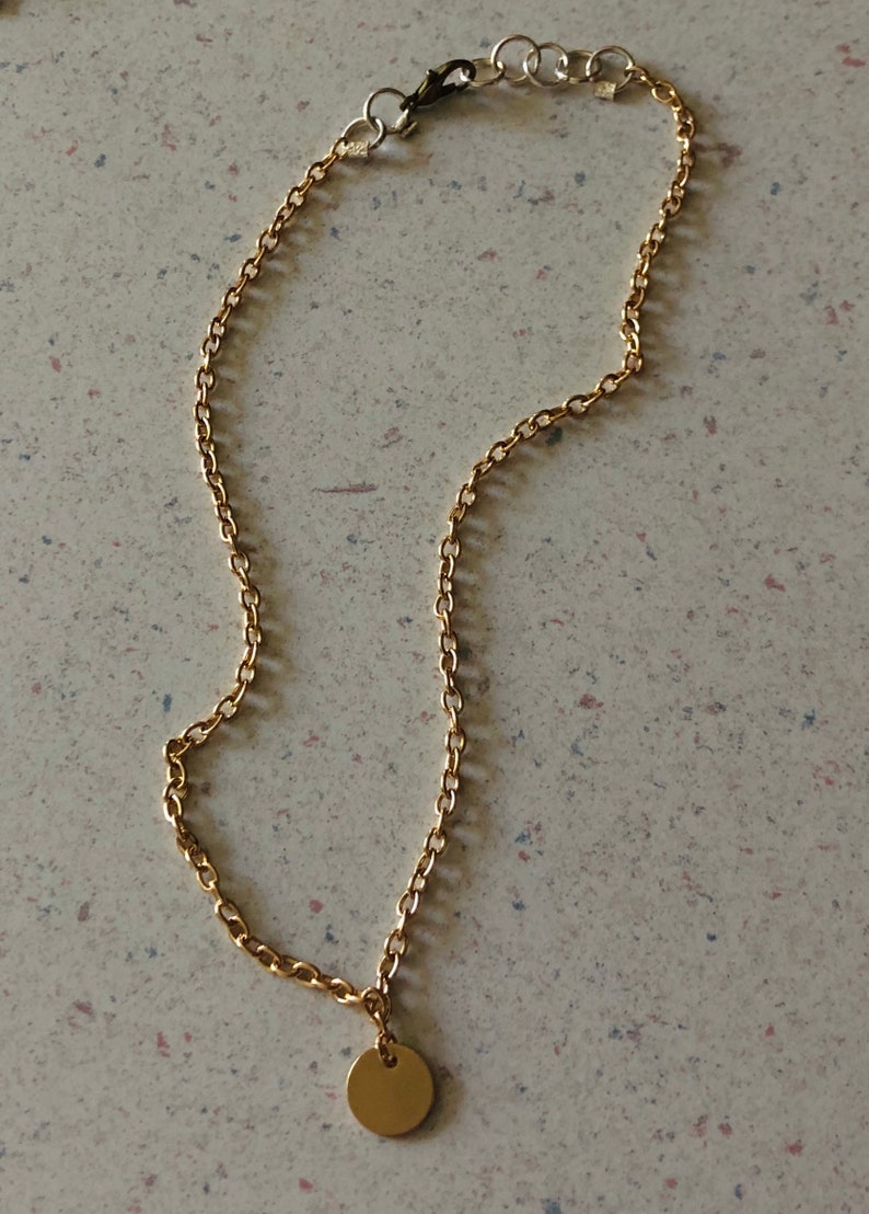 Adjustable Gold Circle Choker Necklace
