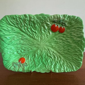 Beswick Ware green leaf and tomato dish