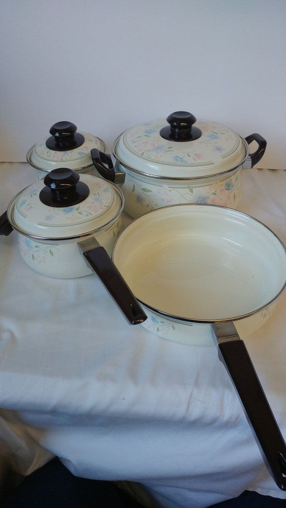Vintage NEW Porcelain Enamel Cookware Set 7 Pc Dreamy Memory Fry