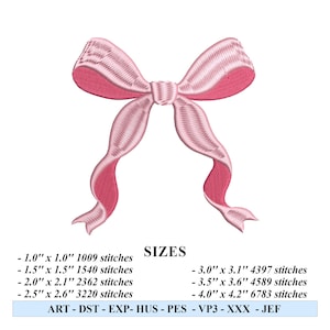 Pode incluir: Design de bordado detalhado de um laço rosa com uma borda rosa mais escura. O laço tem uma aparência texturizada e fitas fluidas. Tamanhos de 2,5 cm x 2,5 cm a 10,2 cm x 10,7 cm.