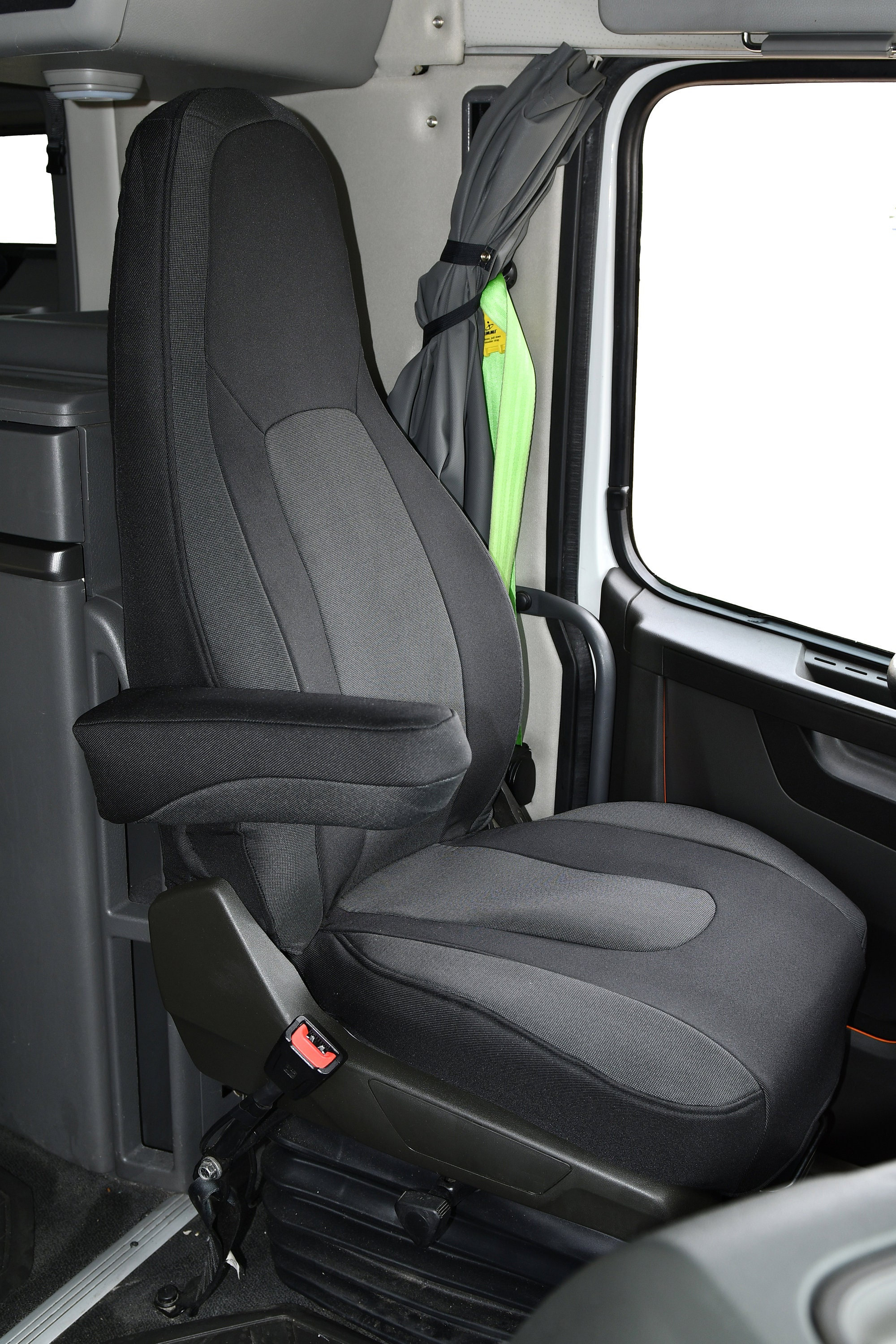 Volvo vnl 760 seat covers deals