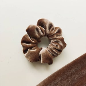 Velvet hairband with wire inside to tie yourself espresso Bild 10