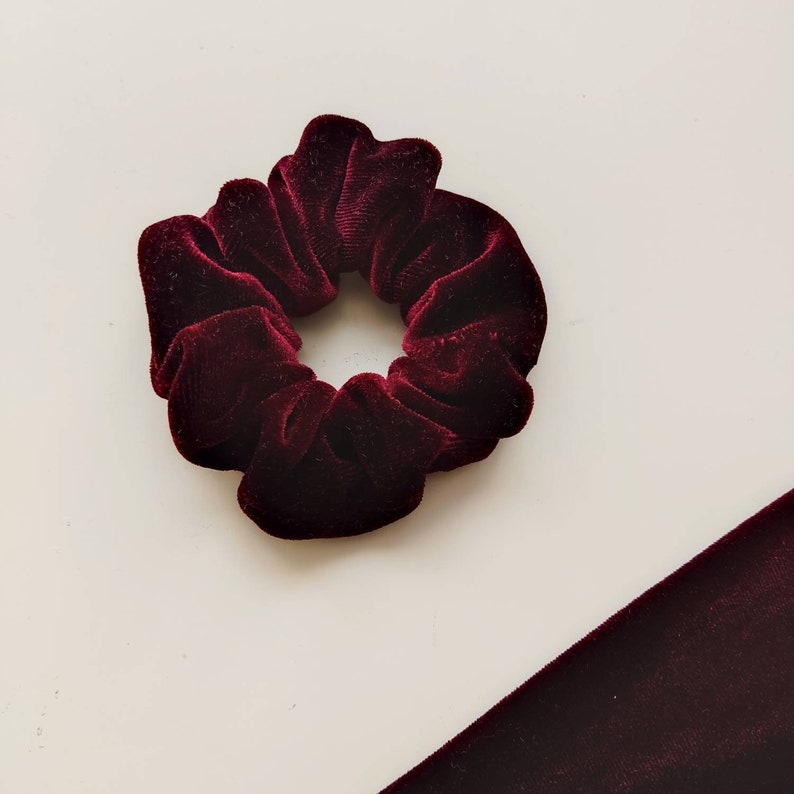 Velvet hairband with wire inside to tie yourself Timeless Bild 9