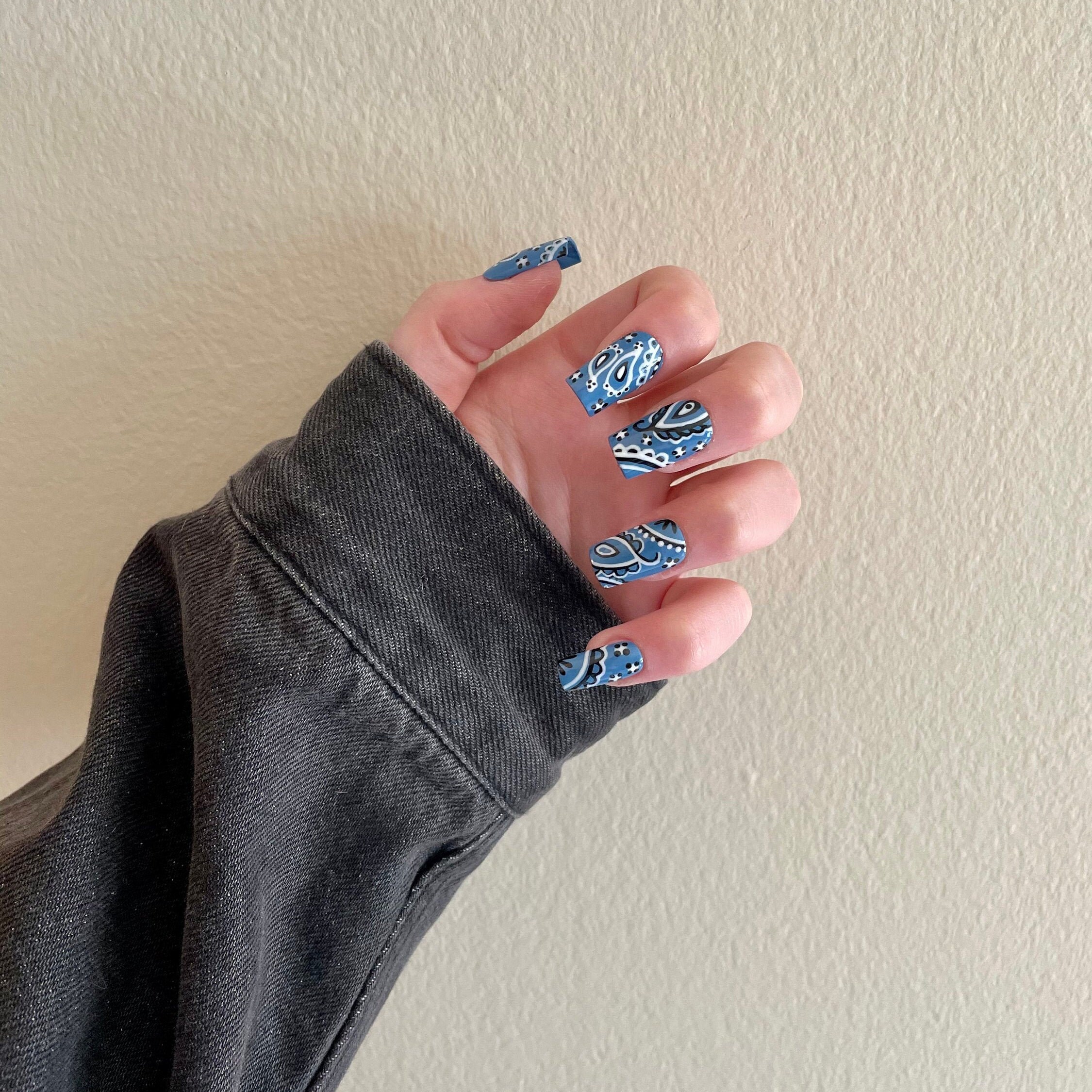 blue bandana nail design
