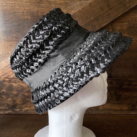 Vintage mourning hat, black rattan, cloche hat, wi