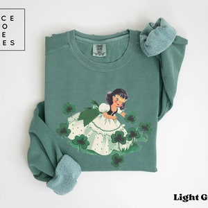 Retro St Patrick&#39;s Day Sweatshirt, Cute St Patricks Sweatshirt, Vintage St. Patrick&#39;s Day Shirt, Clover sweatshirt Lucky sweater Irish shirt