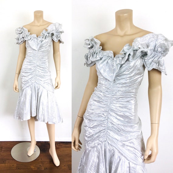 Vintage 1980s SILVER METALLIC Lurex RUFFLED On/Off
